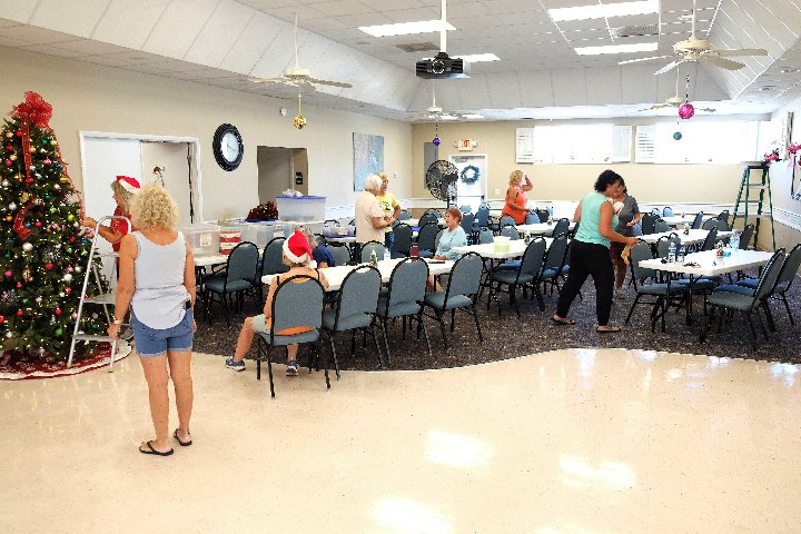 2023 Christmas Decorating at Gulf to Bay - Slide 2