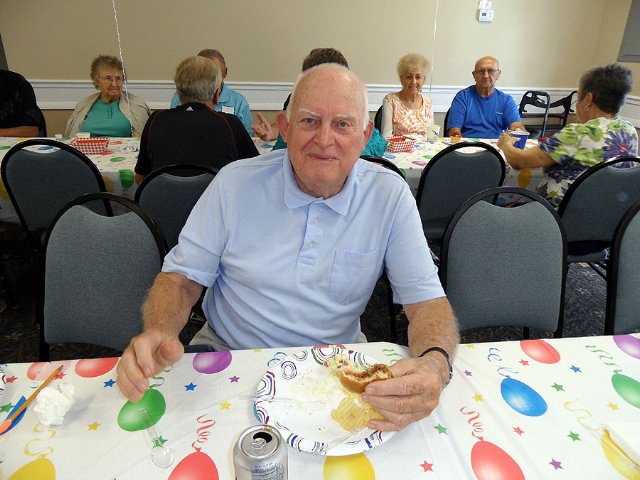 Les Downings 90th birthday Party - Slide 38