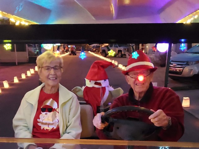 Christmas Eve 2020<br>Photos by Dan McLean - Slide 8