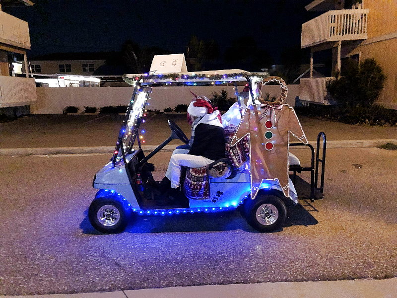 Christmas eve at Gulf to Bay 2022 - Slide 1