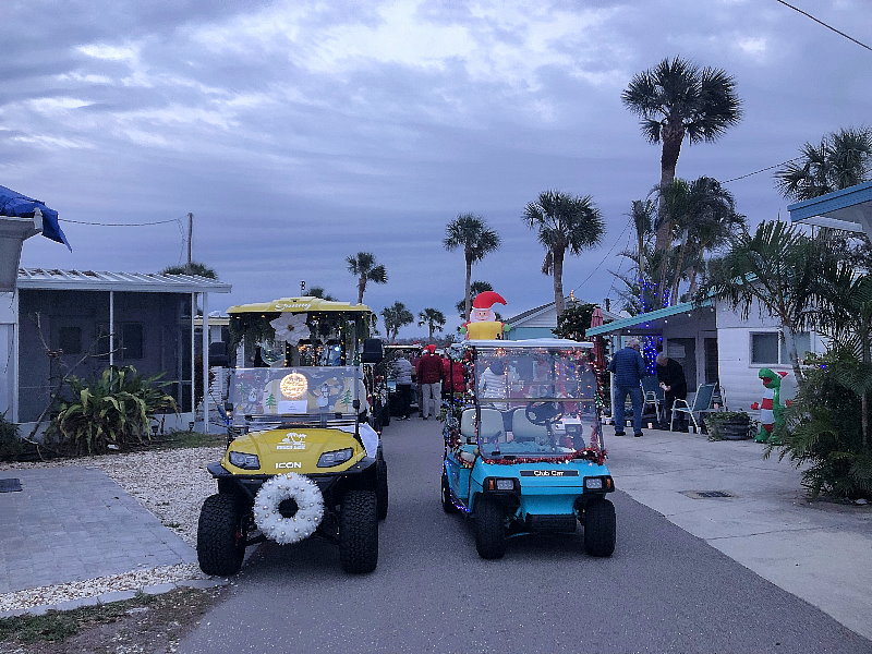 Christmas eve at Gulf to Bay 2022 - Slide 10